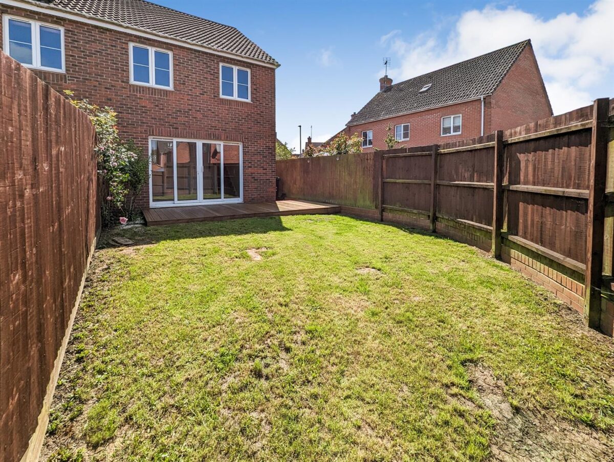 Lapwing Close, Corby