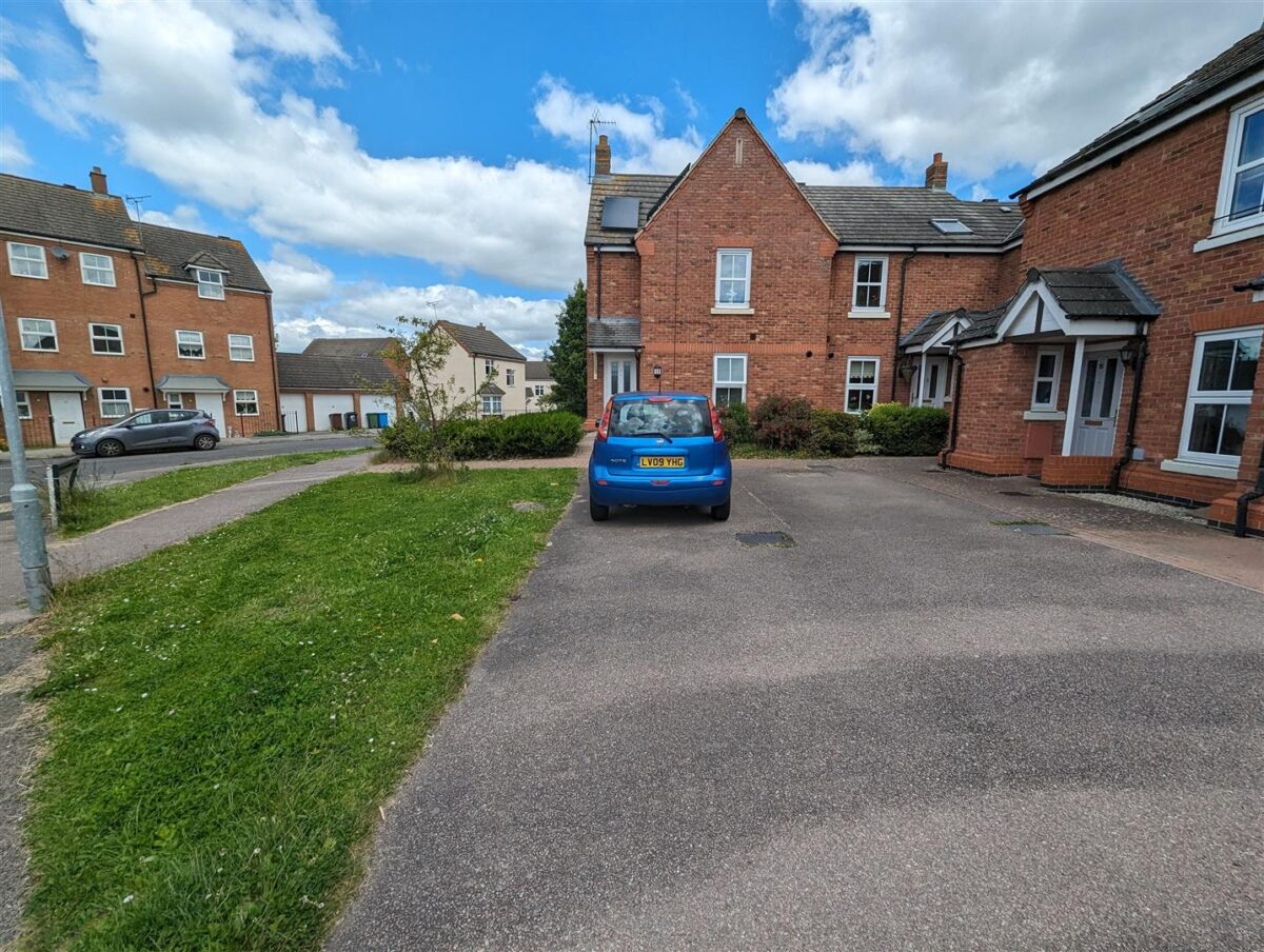 Farnborough Close, Corby