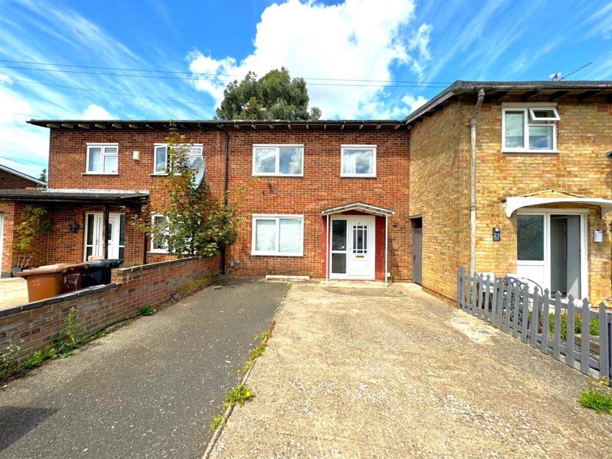 Croyde Avenue, Corby