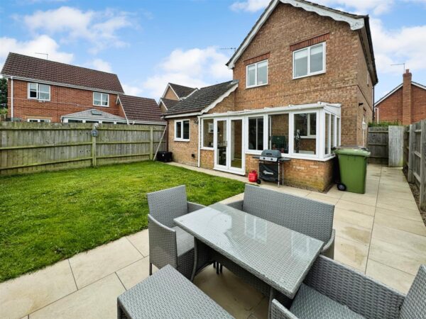 Hempland Close, Great Oakley, Corby