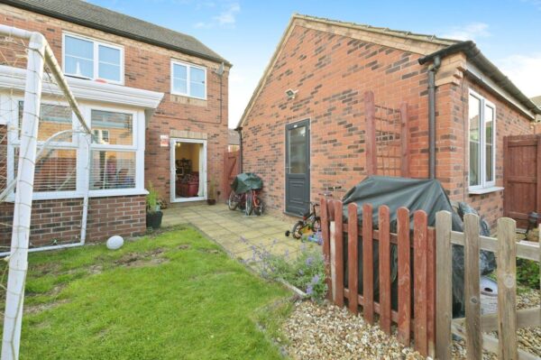 Hunts Field Drive, Gretton, Corby