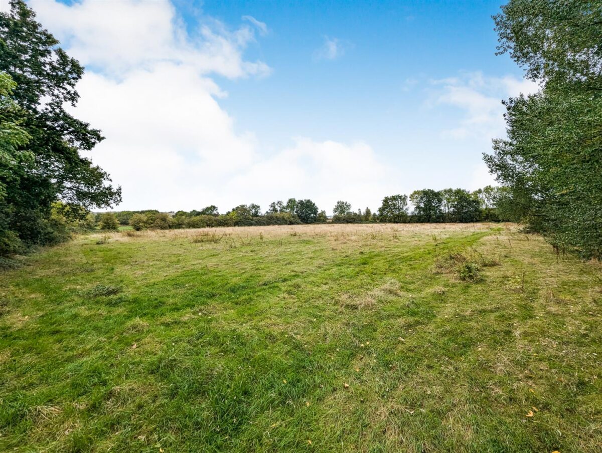 3.43 acres of pasture at Occupation Road, Middleton