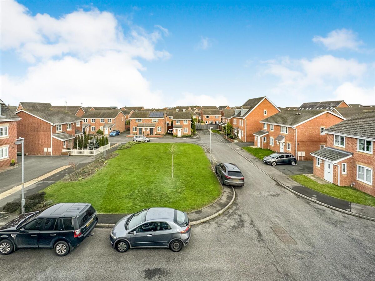 Magpie Close, Corby