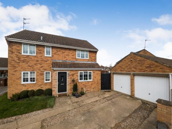 Home Close, Great Oakley, Corby